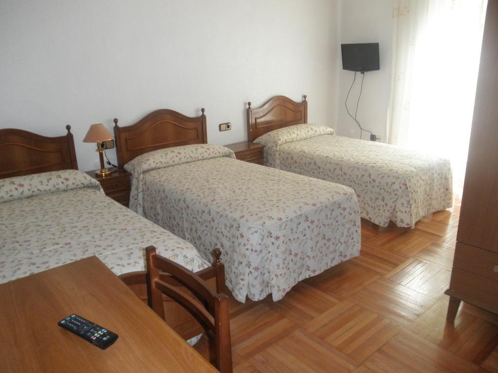 Hostal Los Andes Madrid Chambre photo