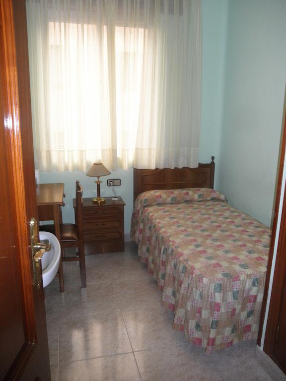 Hostal Los Andes Madrid Chambre photo