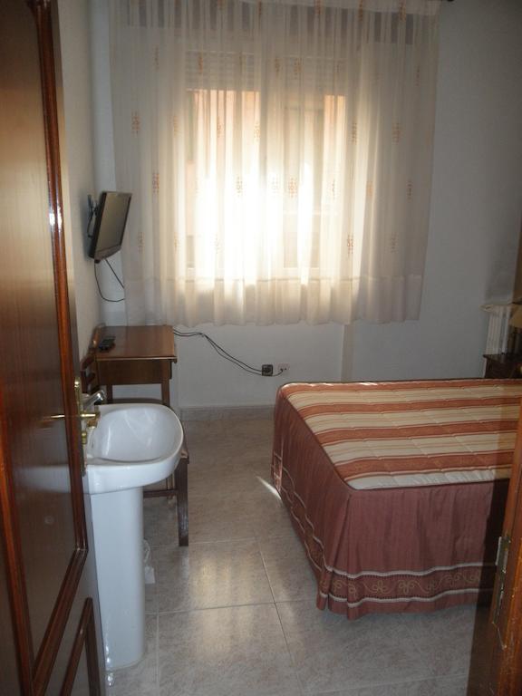 Hostal Los Andes Madrid Extérieur photo