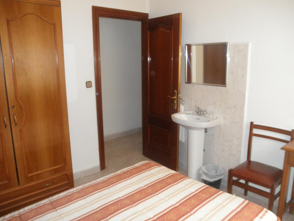 Hostal Los Andes Madrid Extérieur photo